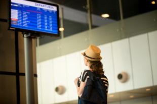 Radom zamiast Warszawy: Wizz Air zmienia lotniska bez zgody pasażerów