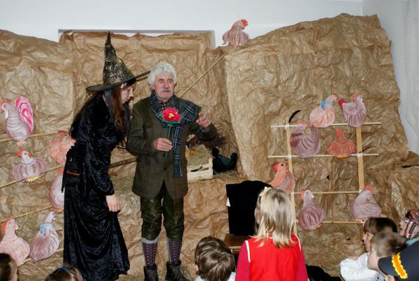 W tym roku Andersen przybył do dzieci na gadającej miotle Harrego Pottera