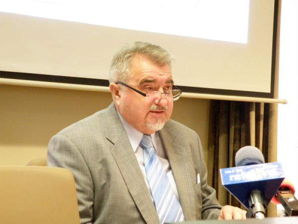 prof. Zbigniew Łukasik, rektor UTH w Radomiu