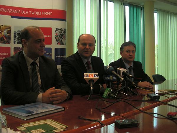 Od lewej: Mohamed Sefiani prezydent Chef-Chaouen, Andrzej Kosztowniak prezydent Radomia, Dariusz Wój