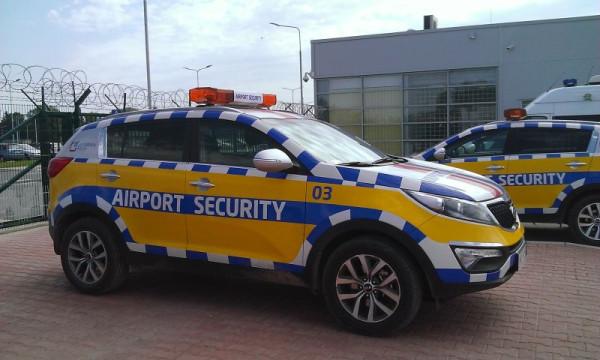 Samochody ochrony radomskiego lotniska