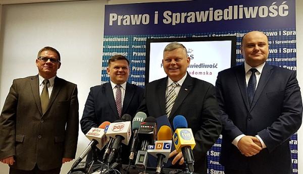 Od lewej: Marek Szary, Wojciech Skurkiewicz, Marek Suski, Andrzej Kosztowniak
