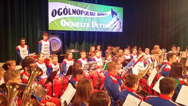 Orkiestra Grandioso wystąpiła 90-osobowym składzie. Foto: Tadeusz Krzyczkowski