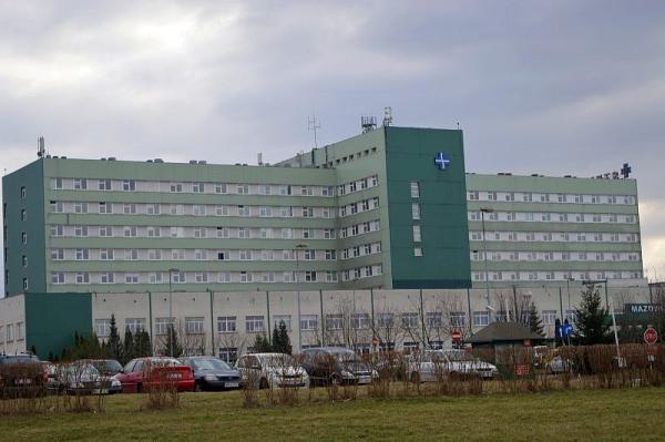 Łącznie 135 osób z lecznicy przy ul. Aleksandrowicza jest chorych na COVID-19
