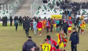 Podejrzany o rzut butelką w dyrektora Korony usłyszał zarzuty. Niewykluczone są kolejne zatrzymania