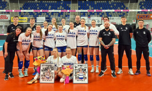 Pożegnanie Dagmary Dąbrowskiej i Moniki Gałkowskiej (siedzą)