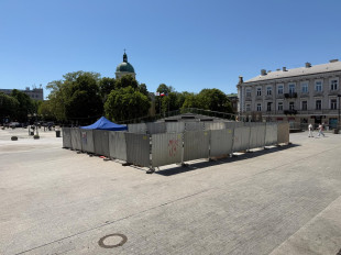 Fontanny na Pl. Konstytucji 3 Maja przechodzą remont 