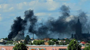 Pożar na radomskich Glinicach. Zapalił się dom jednorodzinny. Do akcji skierowano 45 strażaków