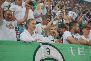Doping kibiców podczas meczu Legii z Radomiakiem