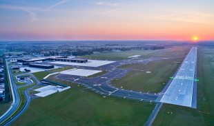 Linie lotnicze, czartery, cargo, finanse... Cała prawda o lotnisku w Radomiu. Stan obecny i plany na przyszłość