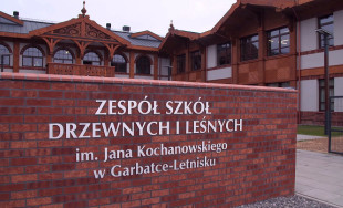 Jest śledztwo w sprawie nieprawidłowości w Szkole Drzewnej w Garbatce-Letnisku