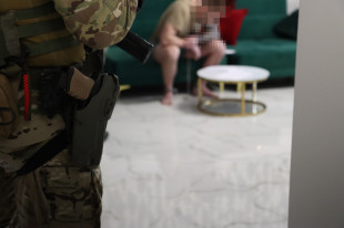 Wpadł gang produkujący i sprzedający środki dopingujące, fałszywe leki i suplementy diety [FOTO]