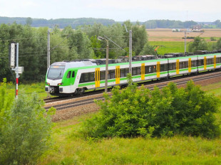 Pociąg Kolei Mazowieckich 