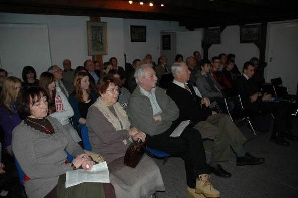 http://klub-generalagrota.pl/

Jedno ze spotkań w klubie.