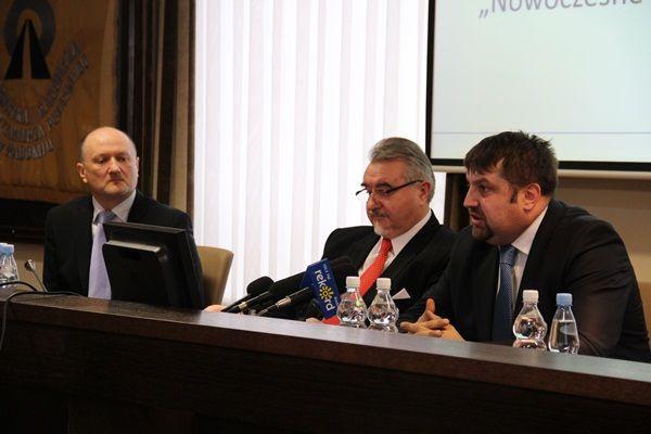 fot. Anna Jurczak (praktykantka) Na zdjęciu: od lewej Mirosław Szydelski, Zbigniew Łukasik, Igor Mar