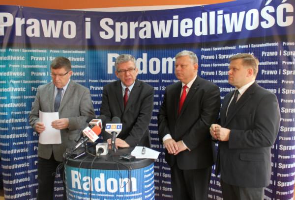 Od lewej: Zbigniew Kuźmiuk, Stanisław Karczewski, Marek Suski, Wojciech Skurkiewicz