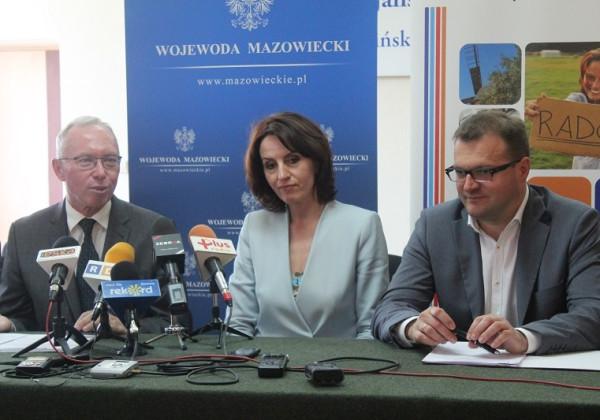 Od lewej: Jacek Kozłowski, Anna Białkowska, Radosław Witkowski