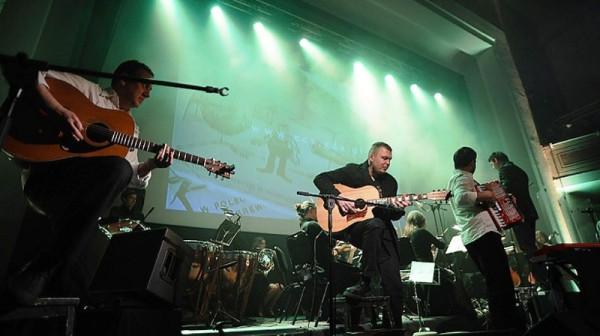 Raz, Dwa, Trzy podczas koncertu. <br> Foto: tmss.pl
