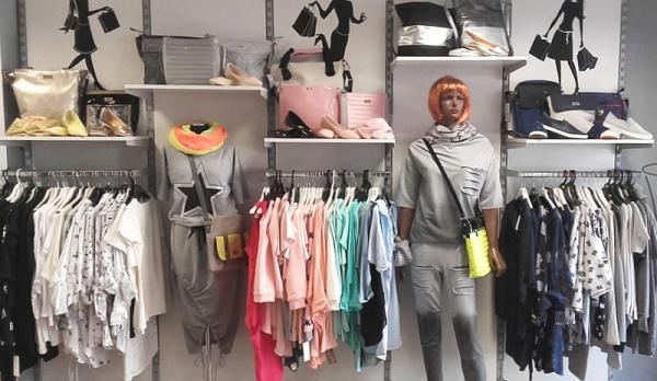 Top Fashion, Radom ul. Kilińskiego 8. Czynne: poniedziałek-piątek w godz. 9-18, sobota 10-14