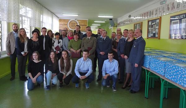 Grupa wolontariuszy w 