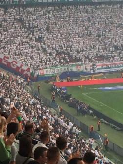 Flaga Radomiaka na sektorze kibiców Legii podczas finału PP
