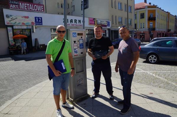 Foto: SLD Radom. Na zdjęciu od lewej: Bartosz Giziński, przewodniczący Federacji Młodych Socjaldemok