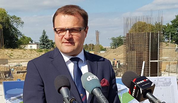 Prezydent Radosław Witkowski podczas niedawnej prezentacji koncepcji stadionu przy ul. Struga