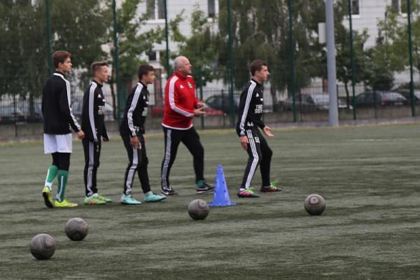 Trening juniorów młodszych Radomiaka z trenerem Vernerem Ličką
