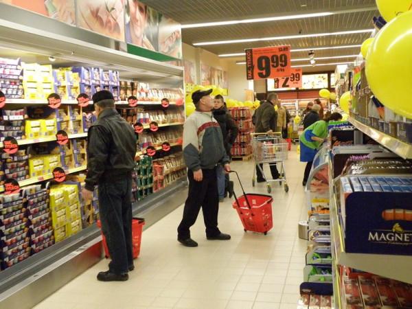 Biedronka to ulubione miejsce robienia zakupów przez Polaków