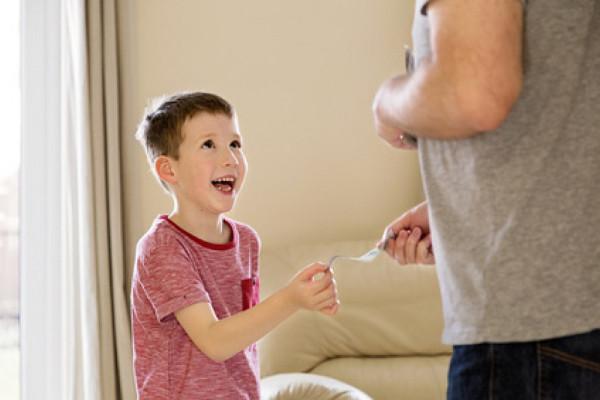 Kieszonkowe jest lepsze od nagradzania pieniędzmi. Foto: Fotolia