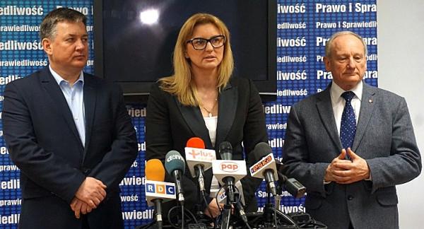 Od lewej: Dariusz Wójcik, Agnieszka Górska, Jan Rejczak