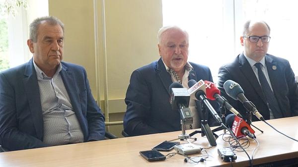 Od lewej: Wiesław Wędzonka, Andrzej Sobieraj, Adam Bielan