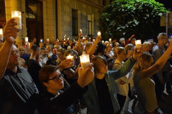 Łańcuch światła w Radomiu. Foto: Magdalena Życka