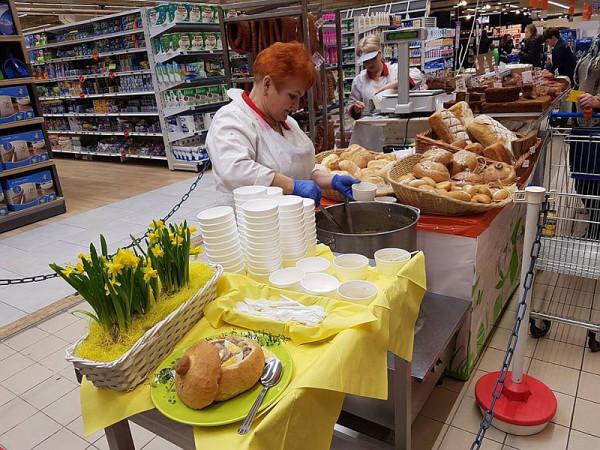 Wielkanocny żurek i chlebek, palce lizać