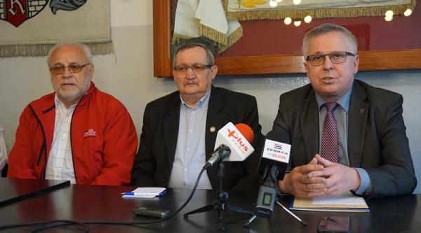 Od lewej: Zbigniew Maszkiewicz, Krzysztof Wójewódka, Robert Mordak