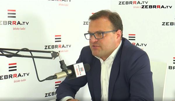 Na zdjęciu Radosław Witkowski. Program Kontrast Plus do obejrzenia codziennie, od poniedziałku do pi