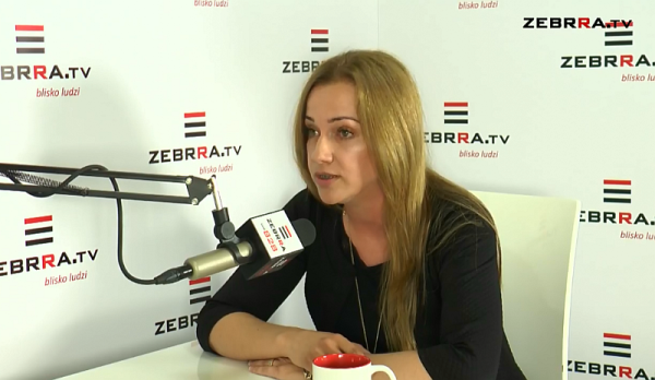 Na zdjęciu Katarzyna Pastuszka-Chrobotowicz. Program Kontrast Plus do obejrzenia codziennie, od poni