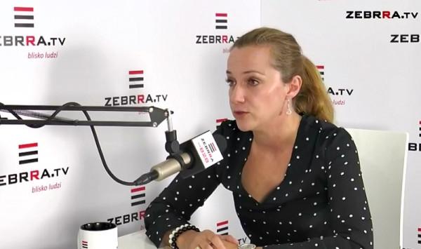 Na zdjęciu Katarzyna Pastuszka-Chrobotowicz. Program Kontrast Plus do obejrzenia codziennie, od poni