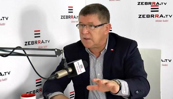 Na zdjęciu Zbigniew Kuźmiuk. Program Kontrast Plus do obejrzenia codziennie, od poniedziałku do piąt