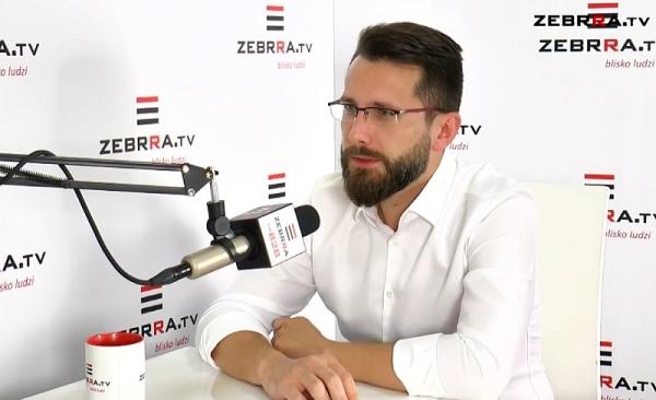 Na zdjęciu Radosław Fogiel. Program Kontrast Plus do obejrzenia codziennie, od poniedziałku do piątk
