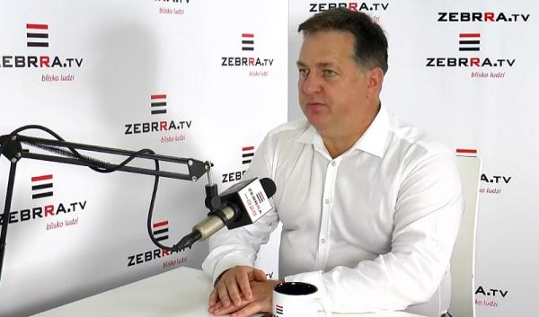 Na zdjęciu Dariusz Wójcik. Program Kontrast Plus do obejrzenia codziennie, od poniedziałku do piątku