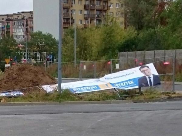 Zdjęcie obok zrobiono przy ul. Struga za Lidlem, zaś to poniżej na Idalinie