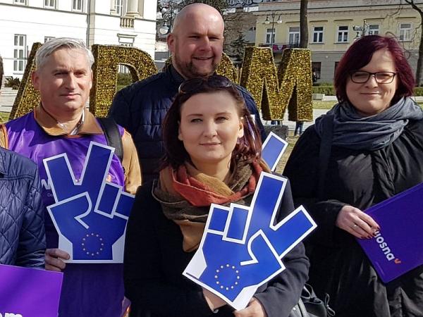 Paulina Piechna-Więckiewicz na pierwszym planie