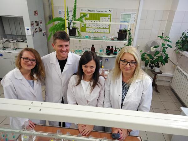 Czystość wody w Radomiu każdego dnia sprawdza załoga laboratorium Wodociągów Miejskich