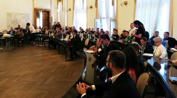 Są pieniądze na dokończenie budowy RCS, remont boiska przy Rapackiego i wymianę oświetlenia na stadi