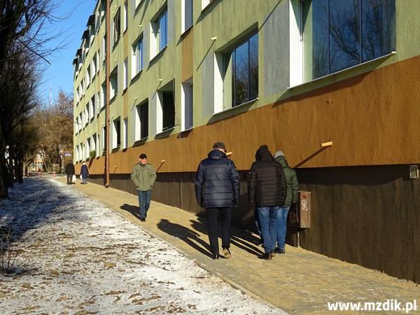 Odcinek wyremontowanego chodnika przy ulicy Miłej