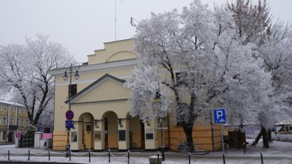 Łaźnia w zimowej scenerii