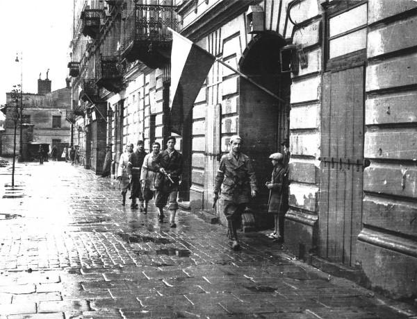 Powstania Warszawskie, patrol Agatona