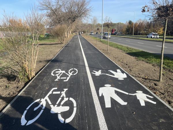 ul. Szarych Szeregów z nową ścieżką 