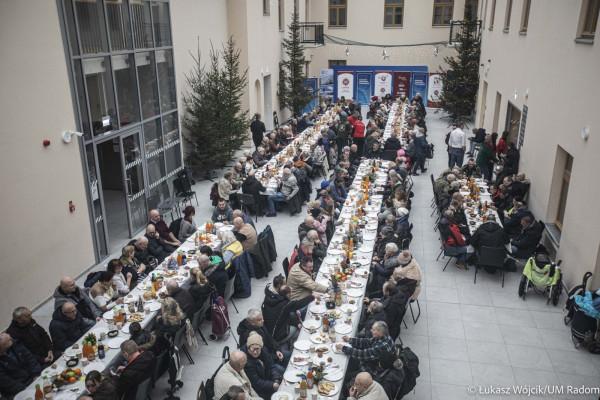 Wigilia samotnych i potrzebujących
